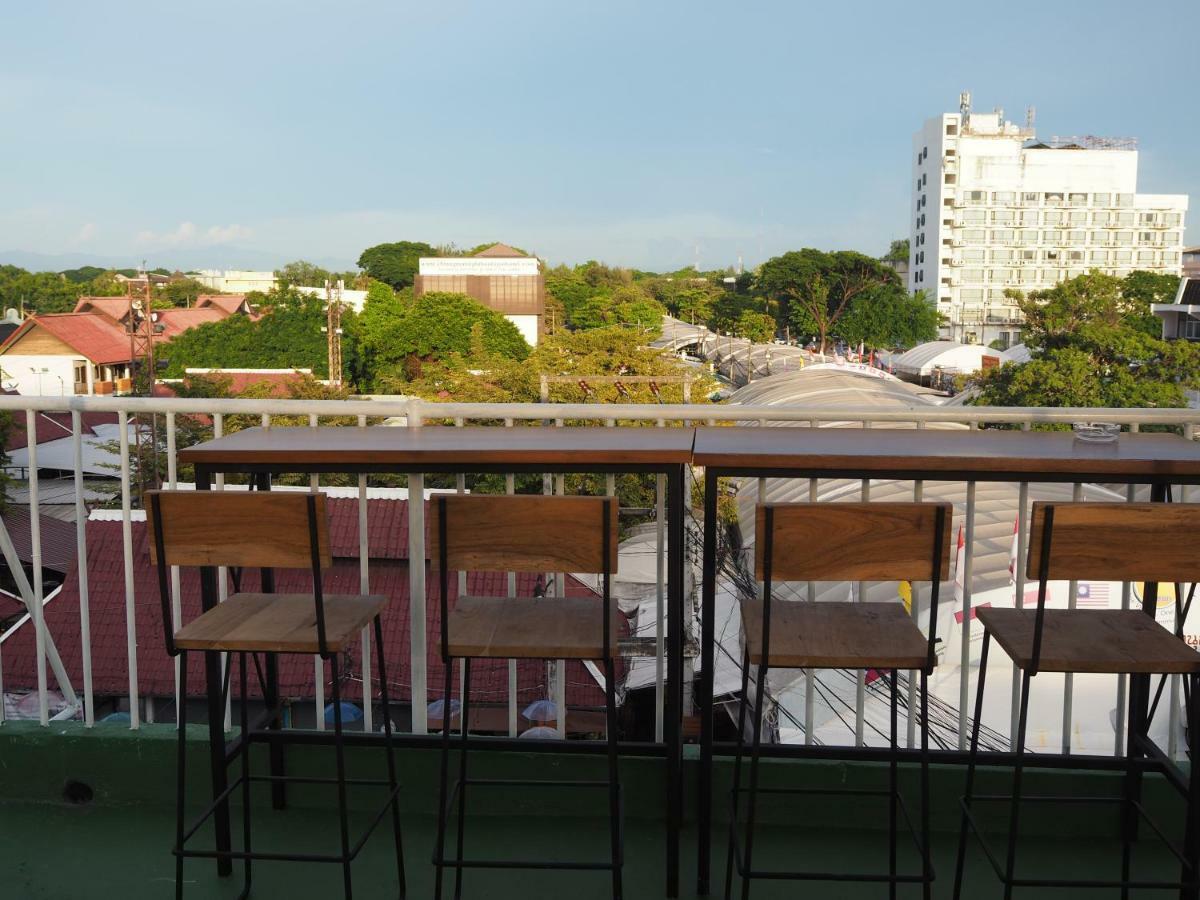 Boonnark Bed Night Bazaar No Car Parking Apartment Chiang Mai Ngoại thất bức ảnh